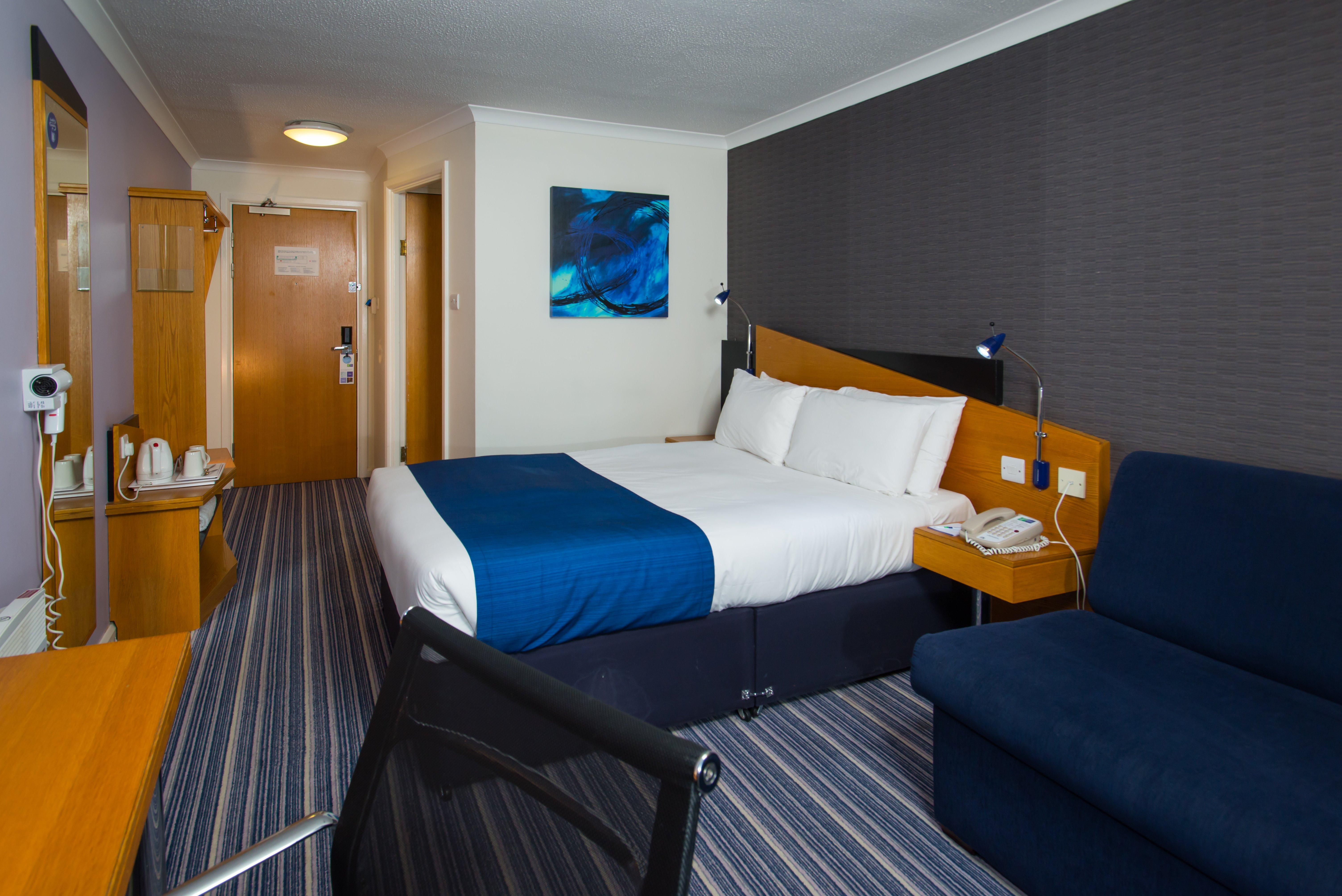 Holiday Inn Express Northampton - South By Ihg Εξωτερικό φωτογραφία