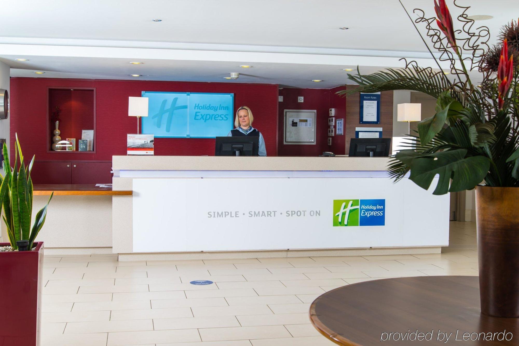 Holiday Inn Express Northampton - South By Ihg Εξωτερικό φωτογραφία