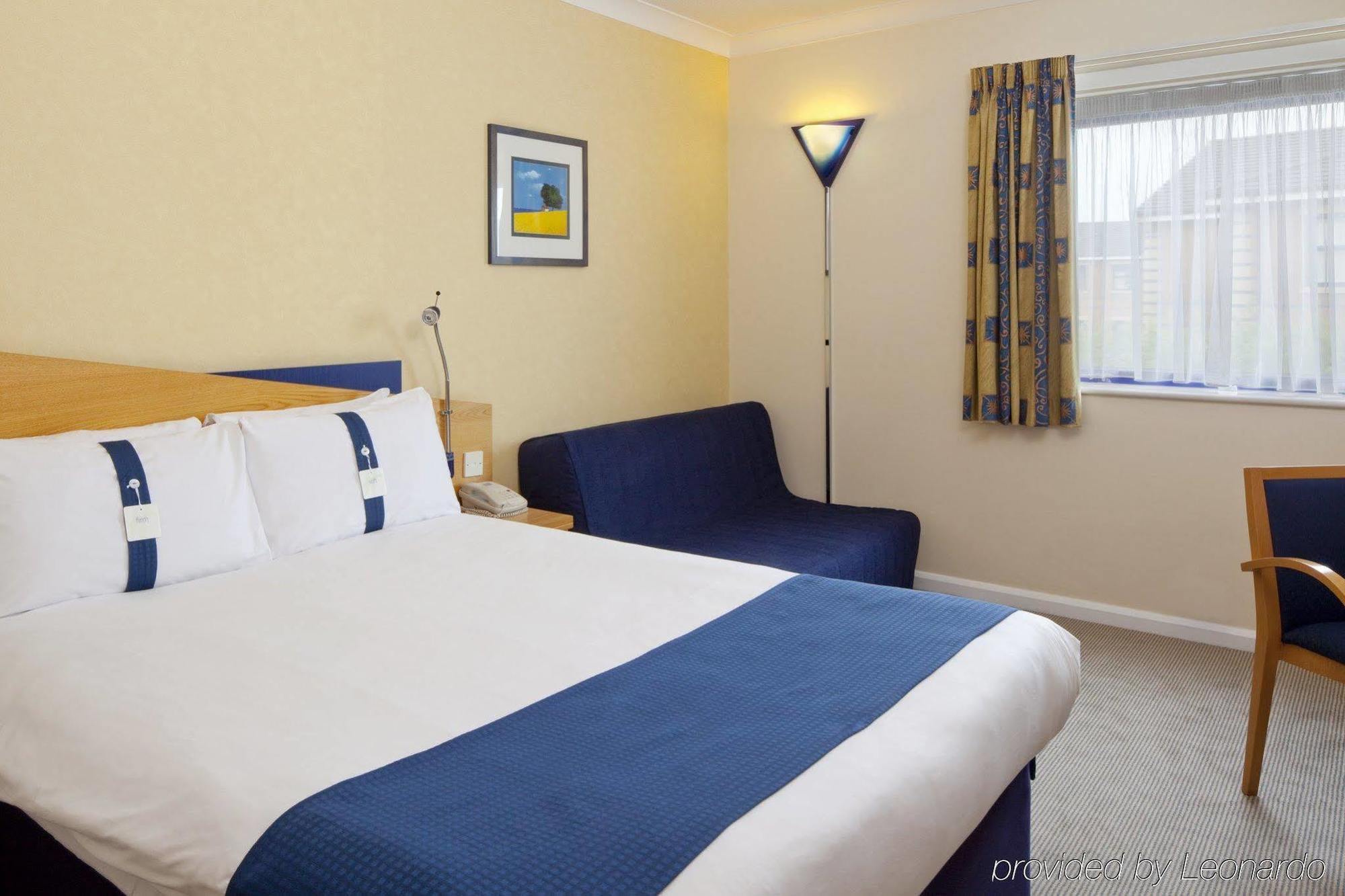 Holiday Inn Express Northampton - South By Ihg Εξωτερικό φωτογραφία