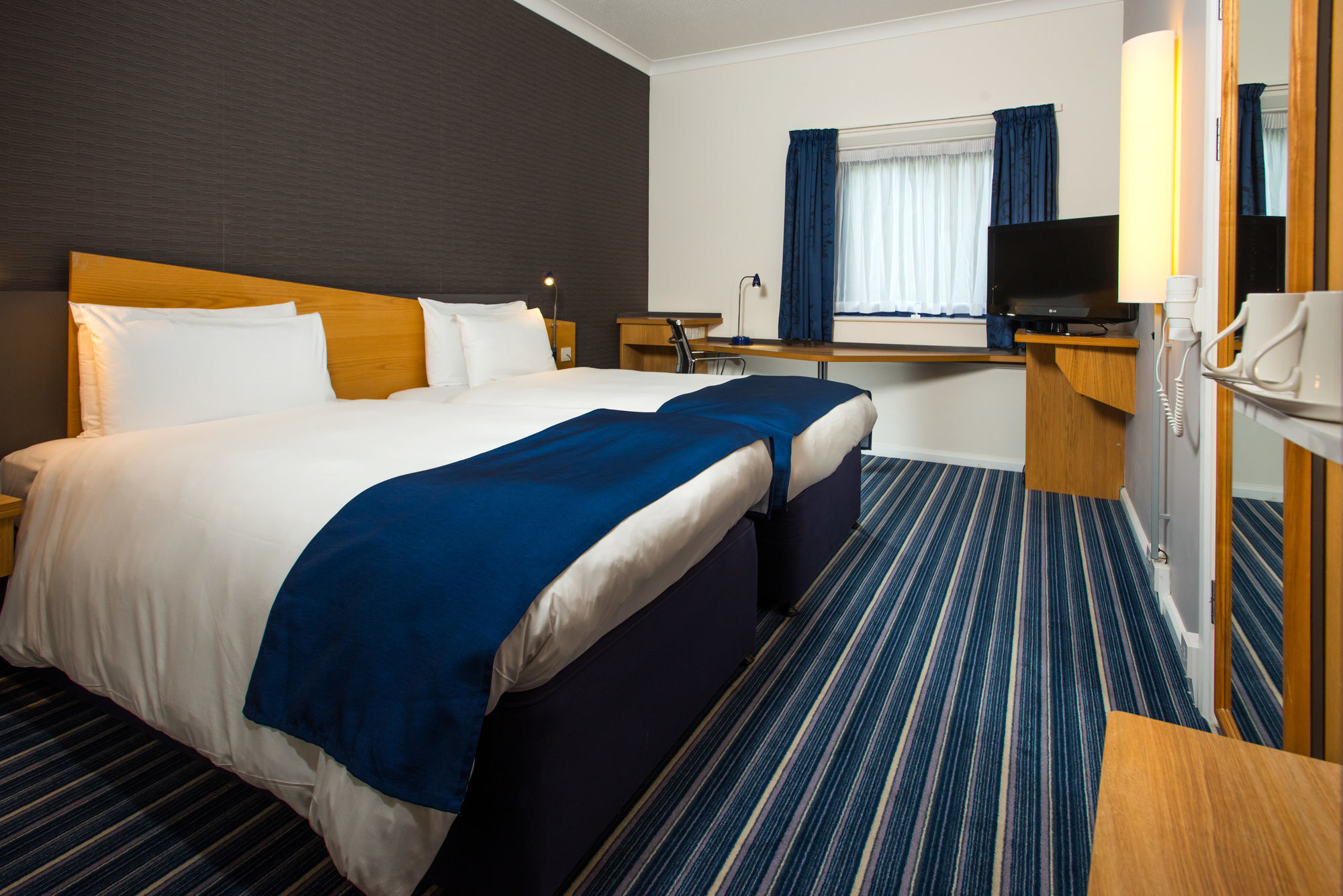 Holiday Inn Express Northampton - South By Ihg Εξωτερικό φωτογραφία