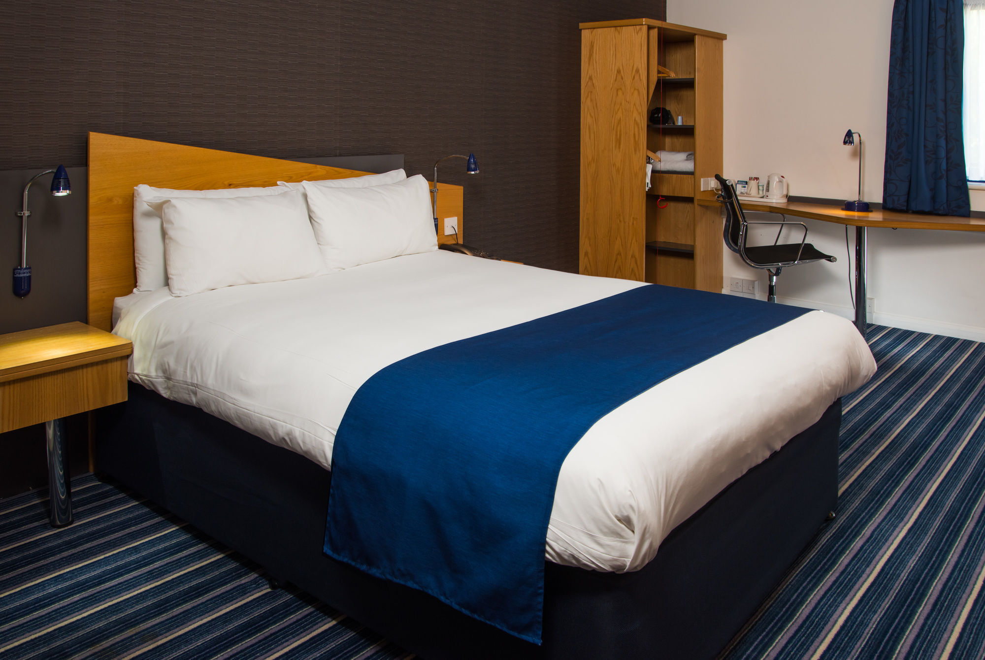 Holiday Inn Express Northampton - South By Ihg Εξωτερικό φωτογραφία