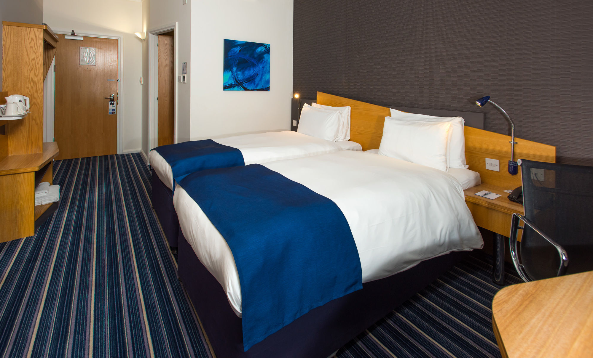Holiday Inn Express Northampton - South By Ihg Εξωτερικό φωτογραφία